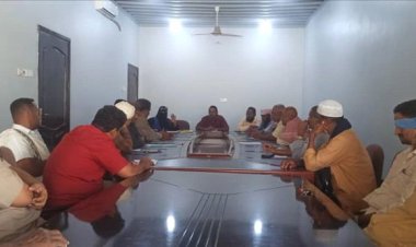 لقاء مع منظمة الهجرة يناقش حصر النازحين وتتبع حركة الهجرة والنزوح في مديرية الشحر