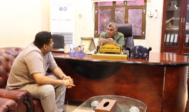 العميد المنهالي يناقش تأمين القطاع السياحي مع مدير عام مكتب وزارة السياحة بساحل حضرموت