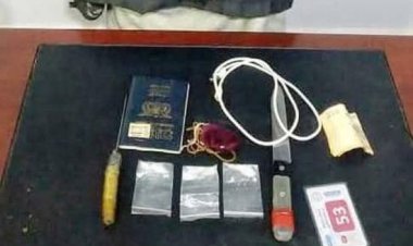 القبض على مروج مخدرات في نقطة أمنية بمدخل عتق