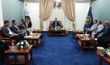 الدكتور الخُبجي يستقبل فريق محافظة سقطرى ويطّلع على تقرير النزول الميداني