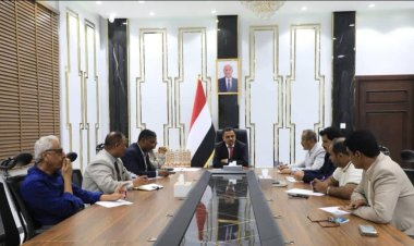 السلطة المحلية بحضرموت تطالب مجلس القيادة الرئاسي والحكومة للإيفاء بالتزاماتهما تجاه المحافظة