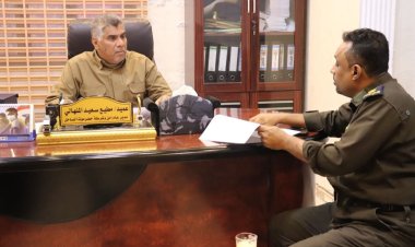 العميد المنهالي يناقش مع مدير الإصلاحية المركزية بالمكلا سبل تخفيف الاكتظاظ داخل السجون