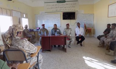 المفتش الدكتور عبد القادر محمد الصاعي يلقي محاضرة صحية لمنتسبي لواء الريان