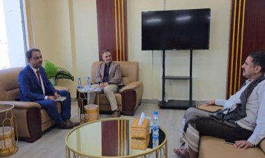 باعوم يلتقي محافظ العاصمة عدن لبحث سبل تعزيز التعاون المشترك