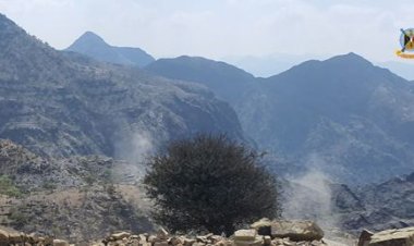 3 ساعات من الاشتباكات بجبهة الأزارق تكبد الحوثي قتلى وجرحى