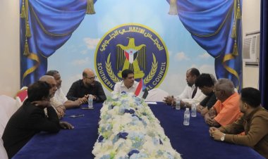 رئيس تنفيذية انتقالي حضرموت يؤكد وقوفه إلى جانب الشباب باعتبارهم عماد المجتمع