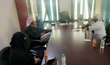 الأمين العام لنقابة المعلمين والتربويين الجنوبيين بساحل حضرموت يلتقي بمدير التربية بغيل باوزير
