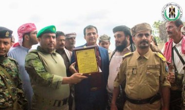 تكريم قائد وأفراد نقطة دوفس نظير جهودهم الكبيرة في تعزيز الأمن ومكافحة وضبط المخدرات.