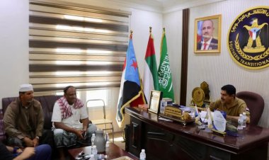 رئيس تنفيذية انتقالي حضرموت يشيد بالمبادرات المجتمعية لتنظيم الزواجات الجماعية الهادفة لبناء المجتمع