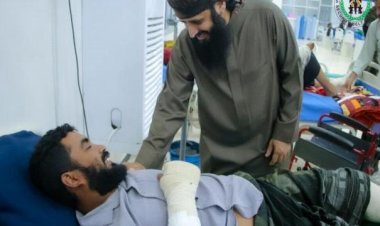 العميد الوالي يزور جرحى الحزام الأمني والقوات المُسلحة في مستشفى عبود العسكري.