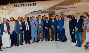 بعد توقف لأكثر من 10 سنوات.. البحسني يدشن استئناف الرحلات الجوية بين مطاري الريان والقاهرة