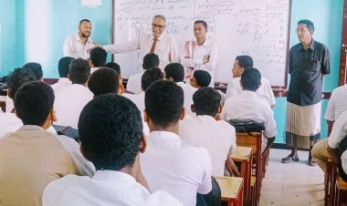 مدير تربية المكلا في زيارة تفقدية لسير العملية التعليمية في ثانوية العلامة الحداد