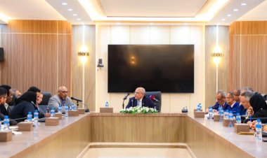 الكثيري يترأس اجتماعاً مشتركاً لممثلي المنظمات الدولية والوزارات والمصالح الحكومية وقيادات المجلس الانتقالي