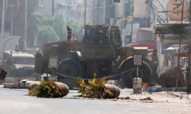 جرافات الاحتلال تدمر منازل في طولكرم