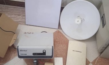 شرطة سيئون تضبط متهم يقوم بسرقة أجهزة أبراج شبكات الانترنت المحلية وضبط آخرين في قضايا مسروقات متنوعة