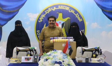 رئيس تنفيذية انتقالي حضرموت يؤكد على أهمية المساهمات المجتمعية في تخفيف معاناة المواطنين