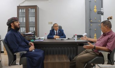 الخُبجي يطّلع على سير عمل مستشفى عدن التعاوني الخيري وأفران عدن الخيرية