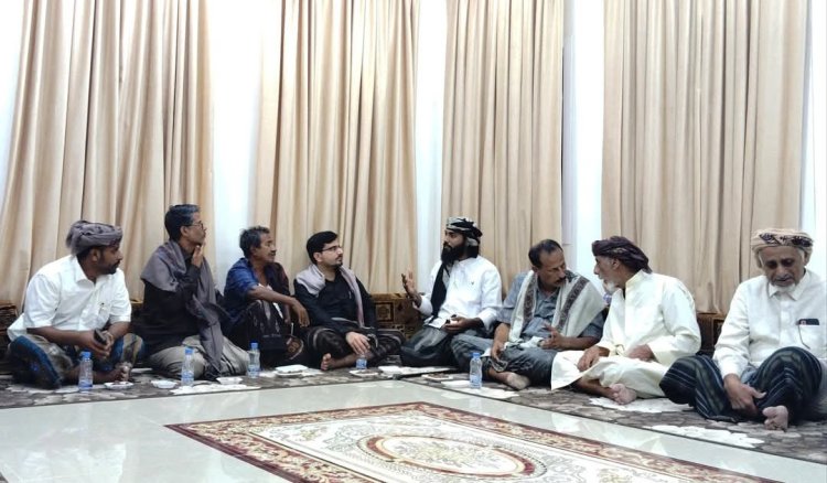 عضو هيئة الرئاسة الدكتور سالم القميري وقيادة انتقالي المهرة تقدم واجب العزاء لأسرة الفقيد علي محفوظ جعرة .