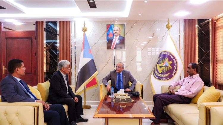 العاصمة عدن.. الكثيري يطّلع على سير عمل الهيئة العامة للتأمينات والمعاشات وخطتها للعام 2025