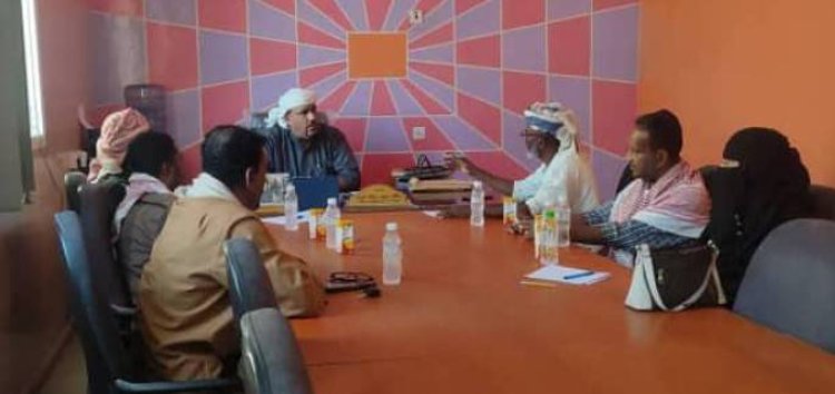 تنفيذية نقابة المعلمين والتربويين الجنوبيين بساحل حضرموت تلتقي بمدير التربية بالشحر