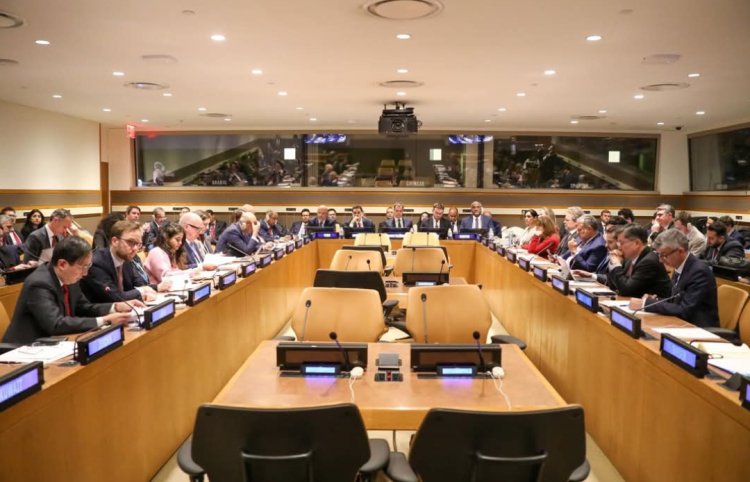 بيان مشترك عن الاجتماع الوزاري الدولي لحشد الدعم للحكومة اليمنية يتعهد بتقديم الدعم السياسي والمالي والفني لتحقيق رؤية الحكومة وأولوياتها