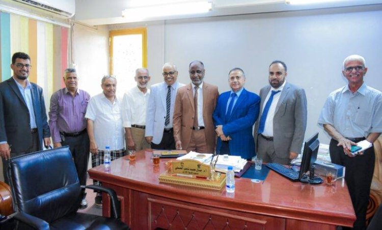 جامعتا عدن والمهرة تبحثان مجالات وفرص التعاون المشترك
