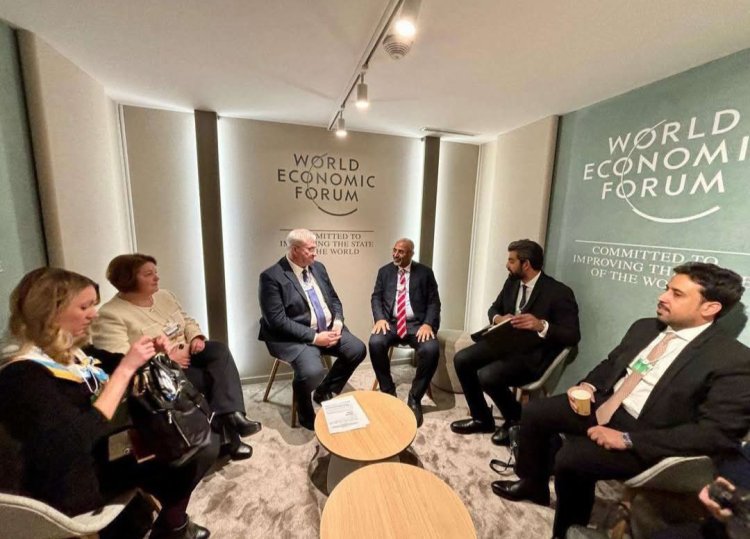 الرئيس الزُبيدي يواصل لقاءاته ومباحثاته الثنائية على هامش مشاركته بمنتدى دافوس الاقتصادي العالمي