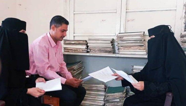 انتقالي أبين يناقش سُبل التعاون المشترك مع إدارة المختبرات المركزية وإدارة تنمية المرأة بالمحافظة