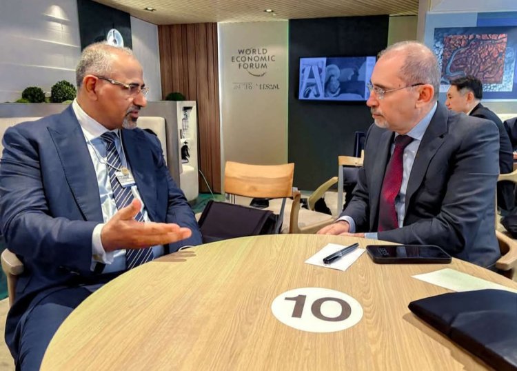 الرئيس الزُبيدي يلتقي وزيري خارجيتي الأردن وأندونيسيا