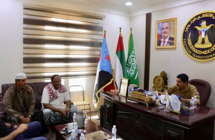 رئيس تنفيذية انتقالي حضرموت يشيد بالمبادرات المجتمعية لتنظيم الزواجات الجماعية الهادفة لبناء المجتمع