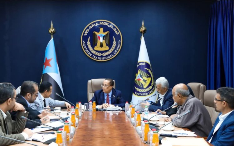 الدكتور الخُبجي يستقبل فريق محافظة لحج ويؤكد أهمية الدور الميداني