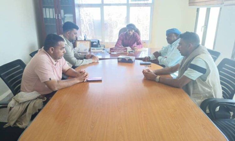 مدير عام الزراعة والري يلتقي رئيس مؤسسة سقطرى للزراعة والتنمية الريفية المستدامة SFAS.