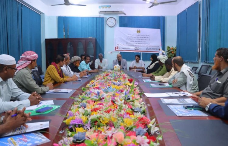 وكيل وزارة التربية والتعليم لقطاع المشاريع والتجهيزات يطلع على استعدادات مكتب حضرموت لاختبارات شهادة الثانوية العامة