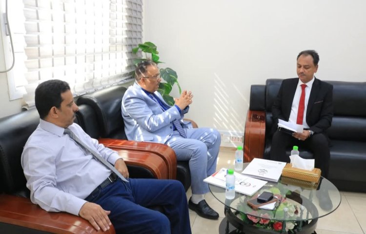 باعوم يزور مصلحة الجمارك ويؤكد دعم الانتقالي لدورها المحوري