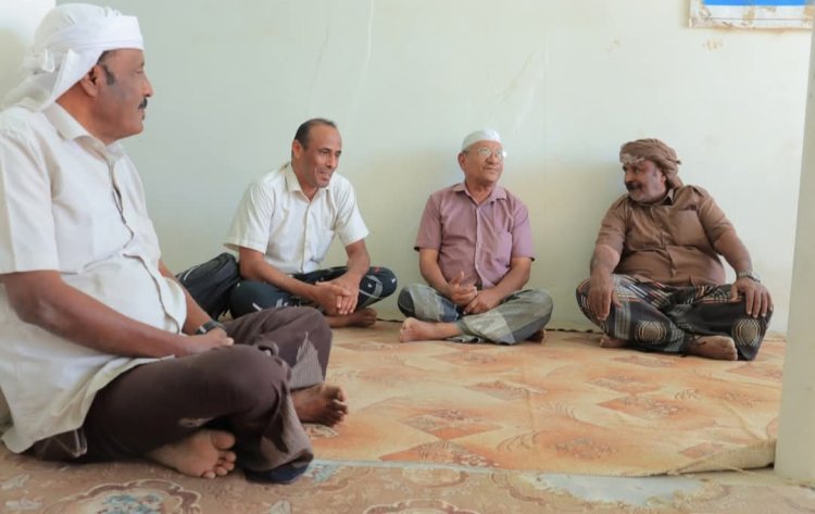 انتقالي وادي وصحراء حضرموت يزور أسر شهداء الحراك السلمي