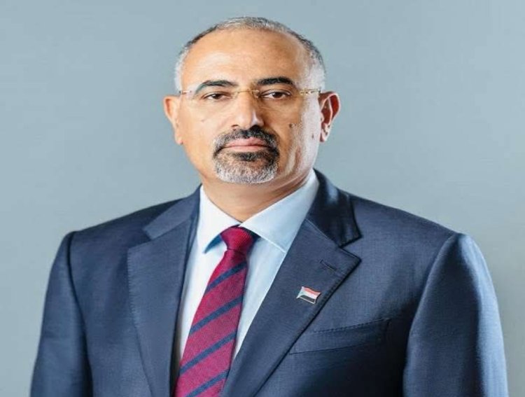 الرئيس الزُبيدي يهنئ الرئيس أحمد الشرع بمناسبة توليه رئاسة سوريا خلال الفترة الانتقالية