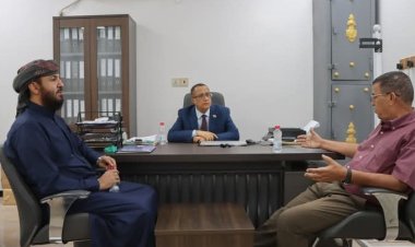 الخُبجي يطّلع على سير عمل مستشفى عدن التعاوني الخيري وأفران عدن الخيرية.