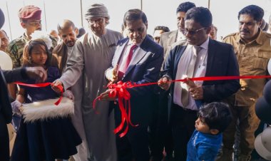 عضو مجلس القيادة الرئاسي البحسني يفتتح أطول برج فندقي في الوطن بالمكلا