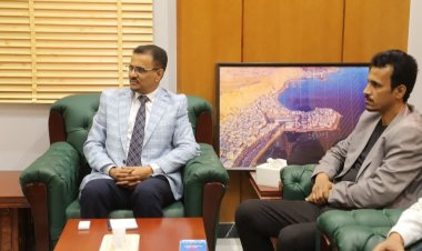امين عام محلي حضرموت يلتقي رئيس منظمة رحمة حول العام للإغاثة والتنمية