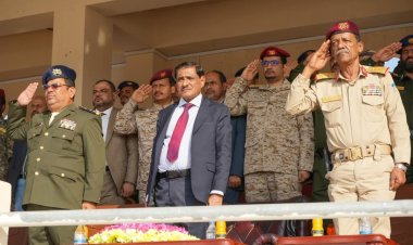 عضو مجلس القيادة الرئاسي البحسني يدشن الفصل الدراسي الثاني بكلية الشرطة بحضرموت