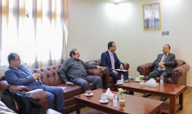 وزير النقل يلتقي عضو هيئة رئاسة المجلس الانتقالي الجنوبي باعوم