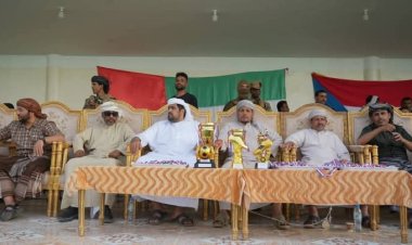 المحافظ الثقلي يتوج نادي النصر ببطولة السلطان علي بن عفرار لكرة القدم للأندية.