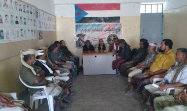 أبين.. رئيس تنفيذية انتقالي سباح يلتقي عددا من القيادات الأمنية والعسكرية في المديرية