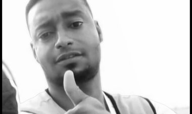 رئيس تنفيذية انتقالي حضرموت يعزي بوفاة الشاب المناضل صابر صالح مرجان