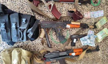 الحزام الامني بلحج يضبط عناصر مسلحة مندسة وسط مظاهرة سليمية ويحذر من أي محاولات لزعزعة الأمن