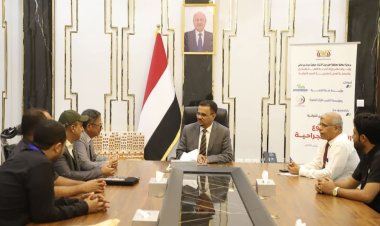 السلطة المحلية بحضرموت ترعى توقيع مذكرة تفاهم لتنفيذ مشروع العمليات الجراحية بمستشفى الديس الشرقية