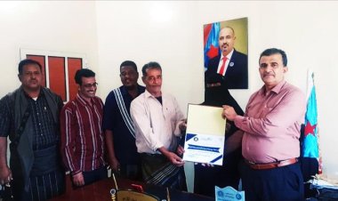 انتقالي أبين يكرم جيهان حيدرة تقديرًا لجهودها في استكمال حصر الشهداء بالمحافظة