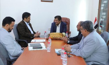 الأمين العام لمحلي المهرة يلتقي بقيادة جامعة المهرة لبحث احتياجات الجامعة وتطوير التعليم