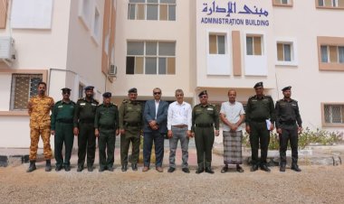 بهدف تعزيز التعاون والشراكة مدير عام مديرية غيل باوزير يزور كلية الشرطة حضرموت