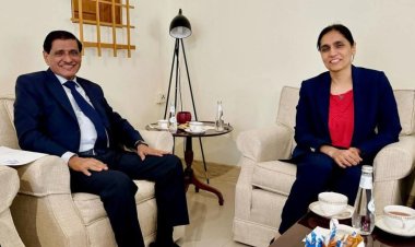 عضو مجلس القيادة الرئاسي البحسني يبحث مع السفيرة البريطانية مستجدات الأوضاع المحلية والإقليمية